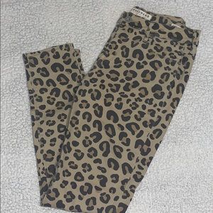 BULLHEAD CHEETAH PRINT SKINNY JEANS